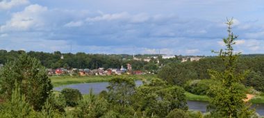 Adamovos piliakalnis, Krāslavos kėdė