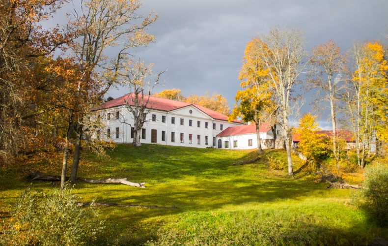 Pededzes upes zaļā promenāde (2)