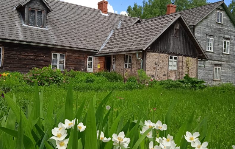 Veidenbauma-muzejsMākoņi2