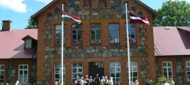 Pievų muziejus Kaldabrunoje