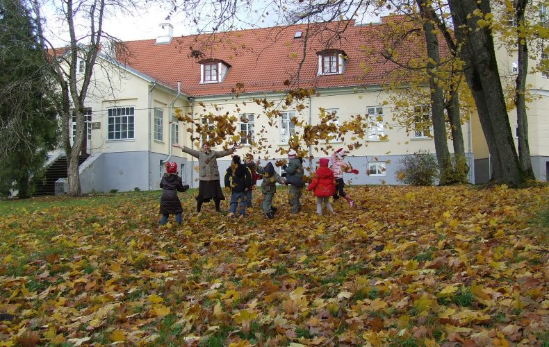 Apriki_klavlapu putenis_LEglite_2012_DSCF8838