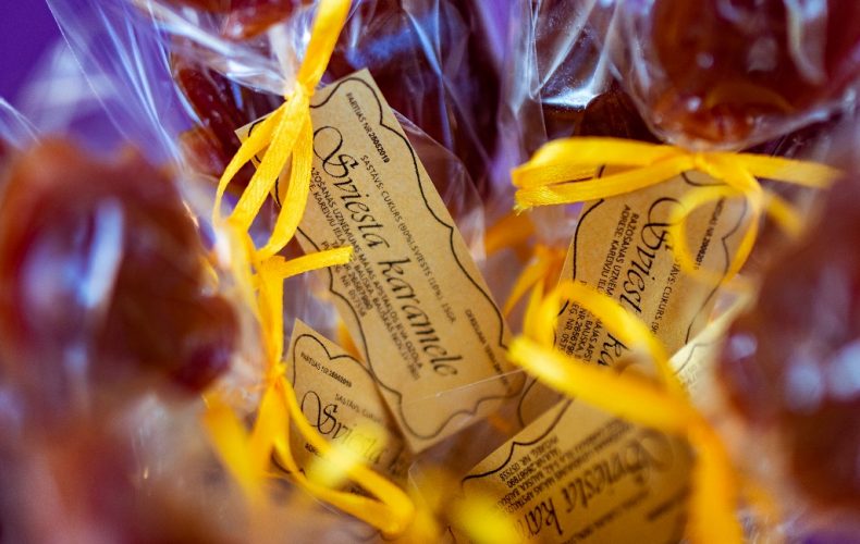 SVIESTA KARAMELES-22