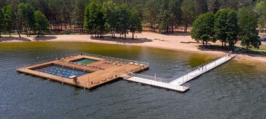 Ežero avilių centrinis paplūdimys