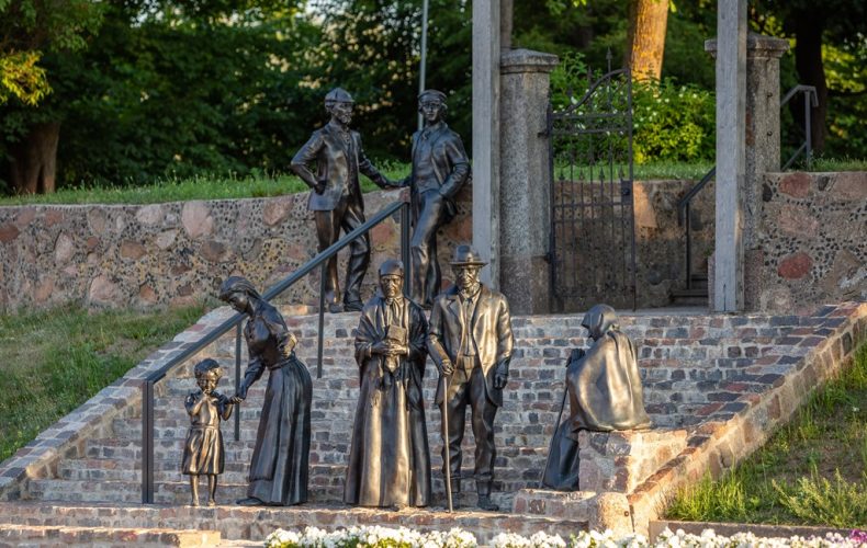 J. Rozentāla gleznas tēlu skulptūras 1