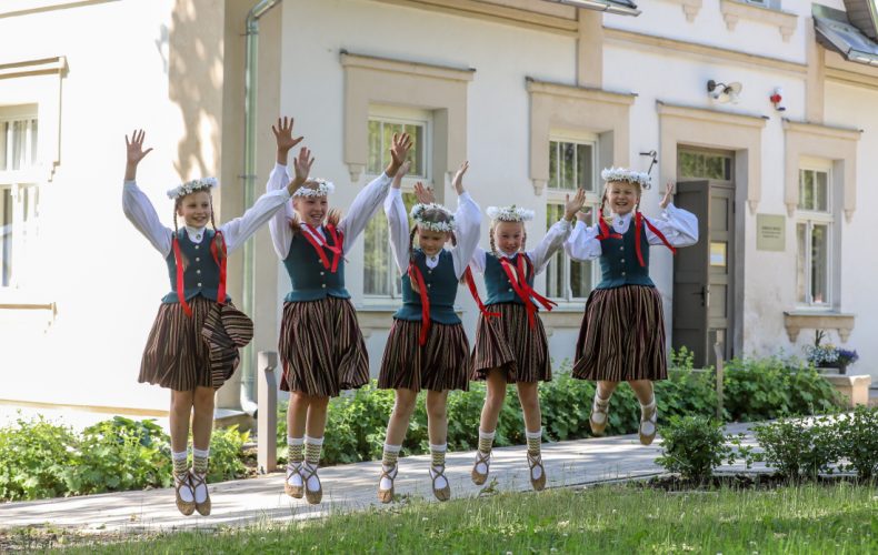 Dziesmusvētku skola4