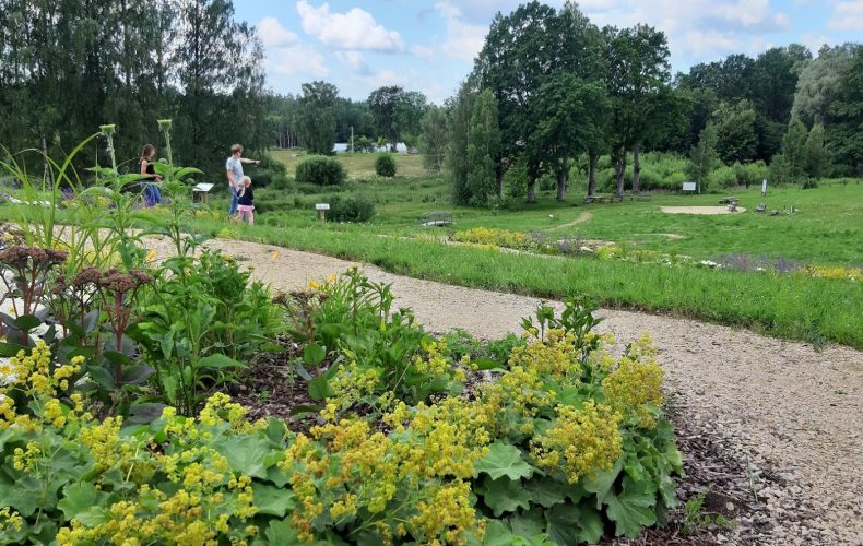 Spāres-muižas-Rakstnieku-parks_2-min