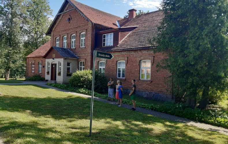 Kraukļa skola
