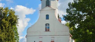 Valka-Lugazi liuteronų bažnyčia ir apžvalgos bokštas