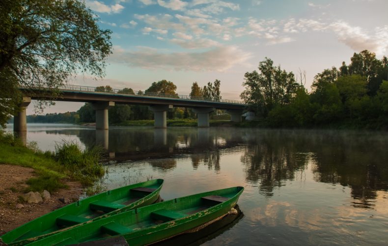 laivas no piestatnes