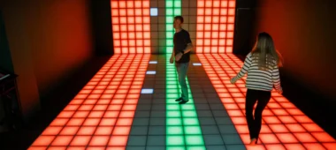 Pikselių kambarys GUNSnLASERS pramogų parkuose