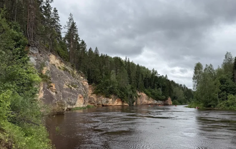 skolēnu ekskursija Gaujas Nacionālajā parkā