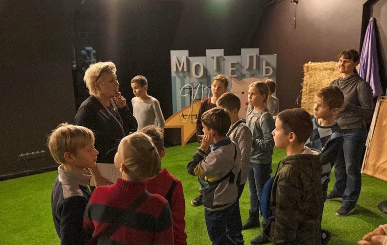 skolenu-ekskursija-cehove-teatri-riga-008