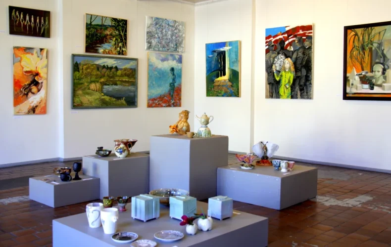 menas-galerija-durys-003